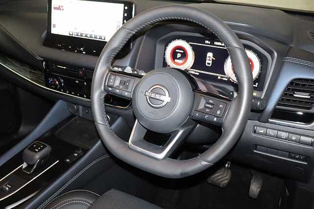 Nissan Qashqai 1.3 DIG-T MHEV Tekna+ XTRON Euro 6 (s/s) 5dr