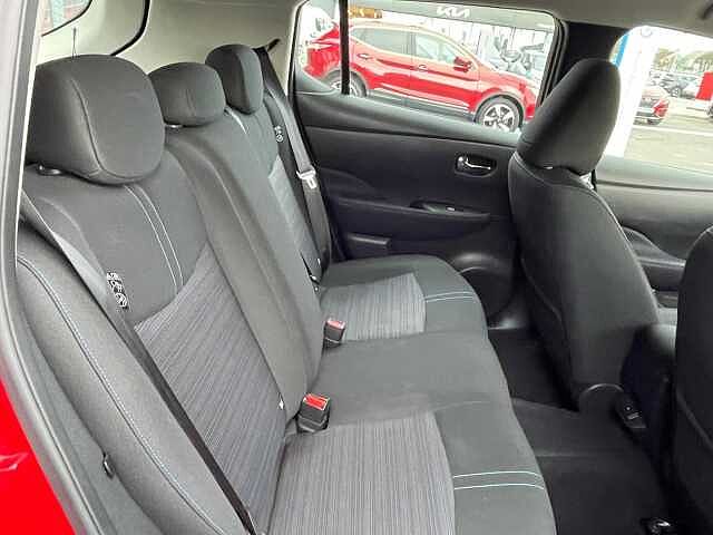 Nissan Leaf 39kWh Acenta Auto 5dr