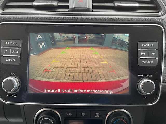 Nissan Leaf 39kWh Acenta Auto 5dr