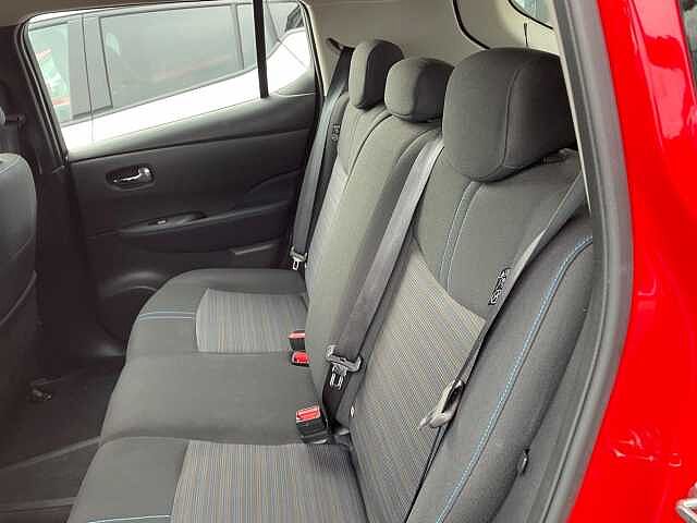 Nissan Leaf 39kWh Acenta Auto 5dr