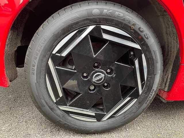 Nissan Leaf 39kWh Acenta Auto 5dr