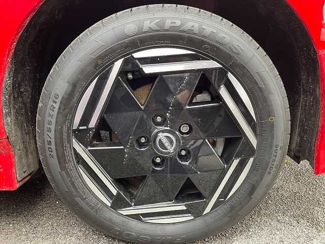 Nissan Leaf 39kWh Acenta Auto 5dr