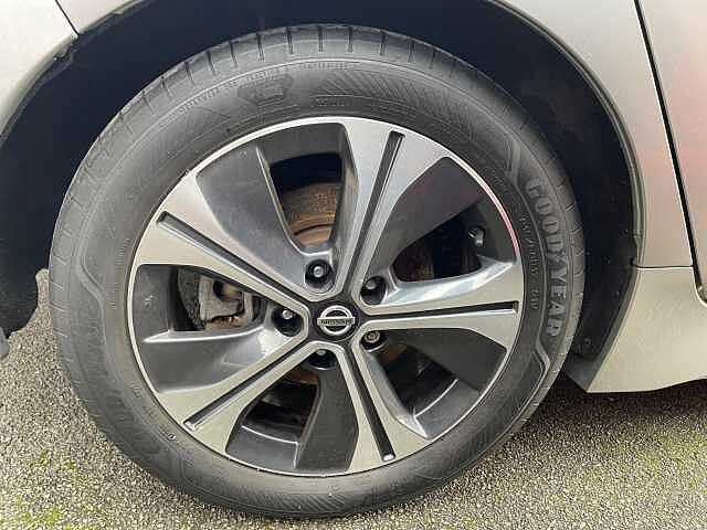 Nissan Leaf 40kWh N-Connecta Auto 5dr