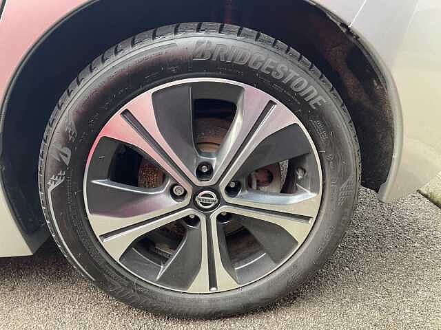 Nissan Leaf 40kWh N-Connecta Auto 5dr