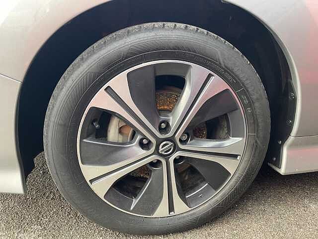 Nissan Leaf 40kWh N-Connecta Auto 5dr