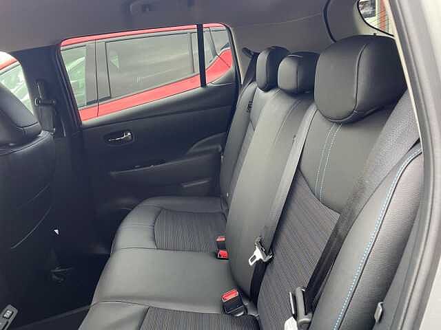 Nissan Leaf 40kWh N-Connecta Auto 5dr