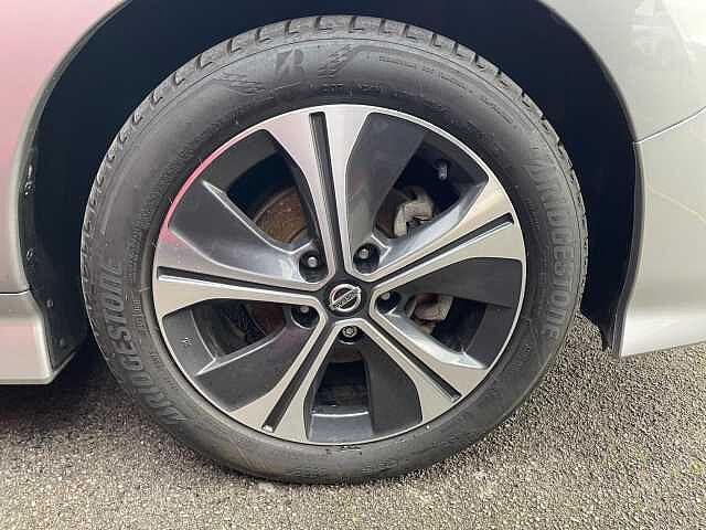 Nissan Leaf 40kWh N-Connecta Auto 5dr