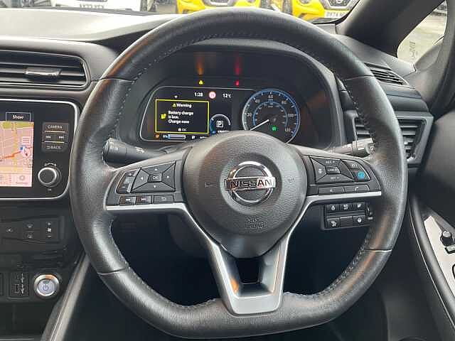 Nissan Leaf 40kWh N-Connecta Auto 5dr