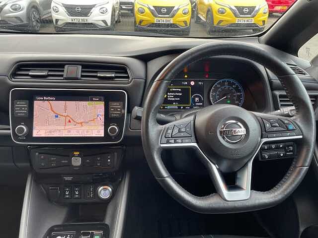 Nissan Leaf 40kWh N-Connecta Auto 5dr