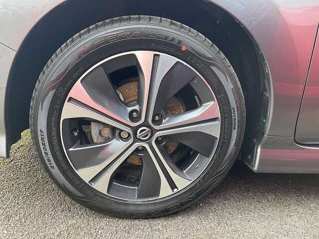 Nissan Leaf 40kWh N-Connecta Auto 5dr