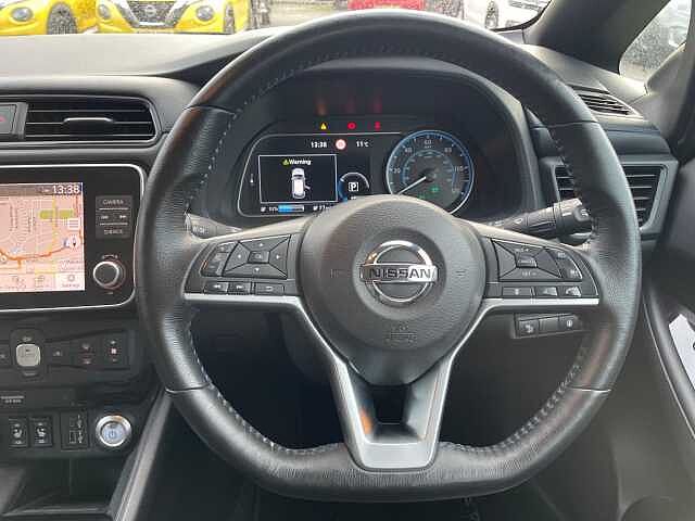 Nissan Leaf 40kWh N-Connecta Auto 5dr