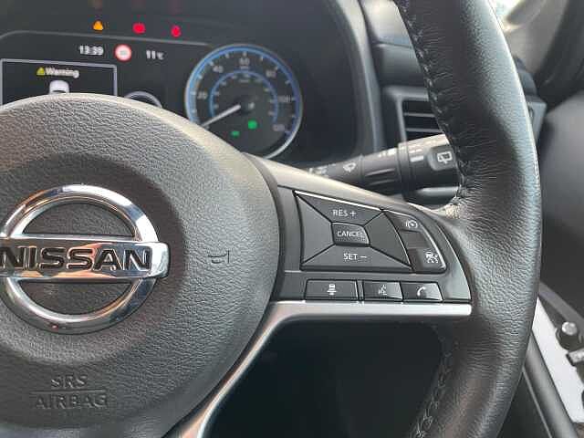 Nissan Leaf 40kWh N-Connecta Auto 5dr