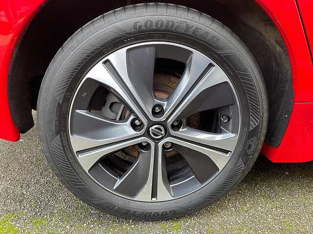 Nissan Leaf 40kWh N-Connecta Auto 5dr