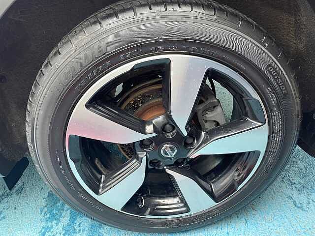 Nissan Qashqai 1.2 DIG-T N-Connecta XTRON 2WD Euro 6 (s/s) 5dr