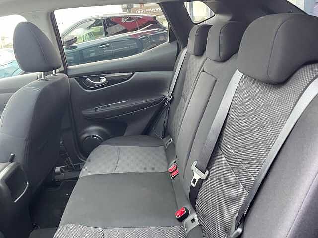 Nissan Qashqai 1.2 DIG-T N-Connecta XTRON 2WD Euro 6 (s/s) 5dr