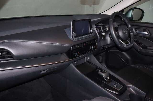 Nissan Qashqai 1.3 DIG-T MHEV Acenta Premium XTRON Euro 6 (s/s) 5dr