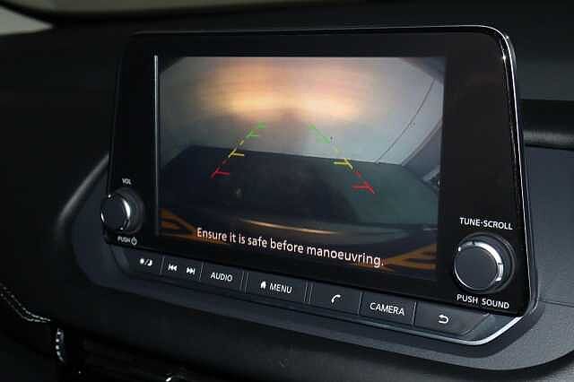 Nissan Qashqai 1.3 DIG-T MHEV Acenta Premium XTRON Euro 6 (s/s) 5dr