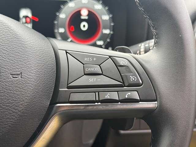 Nissan Juke 1.0 DIG-T N-Connecta DCT Auto Euro 6 (s/s) 5dr