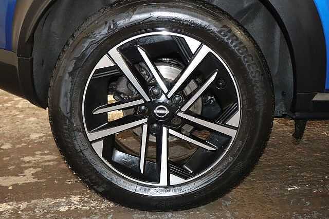 Nissan Juke 1.0 DIG-T N-Connecta Euro 6 (s/s) 5dr