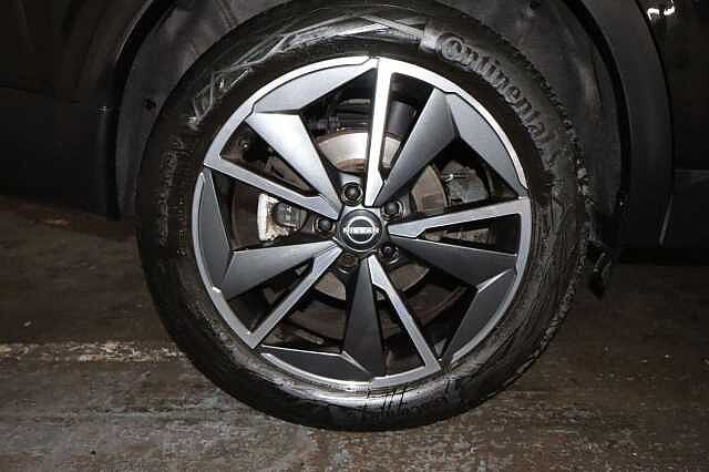 Nissan Qashqai 1.3 DIG-T MHEV Tekna XTRON Euro 6 (s/s) 5dr