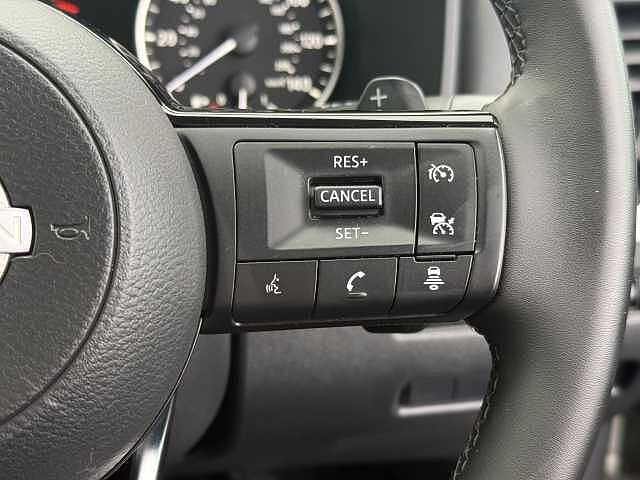 Nissan Qashqai 1.3 DIG-T MHEV Acenta Premium XTRON Euro 6 (s/s) 5dr