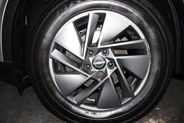 Nissan Qashqai 1.3 DIG-T MHEV Acenta Premium XTRON Euro 6 (s/s) 5dr