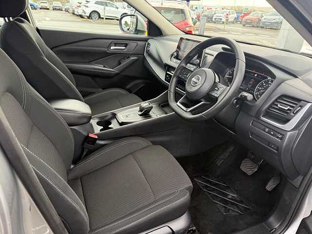 Nissan Qashqai 1.3 DIG-T MHEV Acenta Premium XTRON Euro 6 (s/s) 5dr