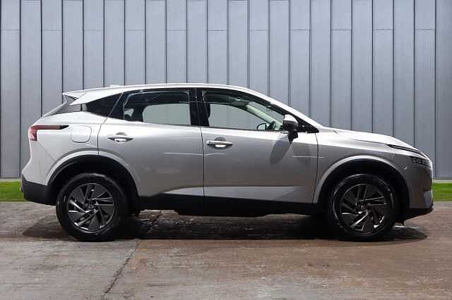 Nissan Qashqai 1.3 DIG-T MHEV Acenta Premium XTRON Euro 6 (s/s) 5dr