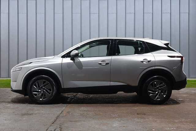 Nissan Qashqai 1.3 DIG-T MHEV Acenta Premium XTRON Euro 6 (s/s) 5dr