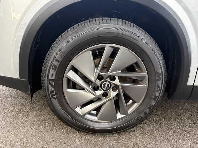 Nissan Qashqai 1.3 DIG-T MHEV Acenta Premium XTRON Euro 6 (s/s) 5dr
