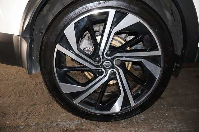 Nissan Qashqai 1.3 DIG-T MHEV Tekna+ XTRON Euro 6 (s/s) 5dr